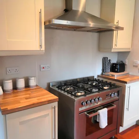 Thornton Manor - Holiday Cottages And Apartments Heswall Room photo
