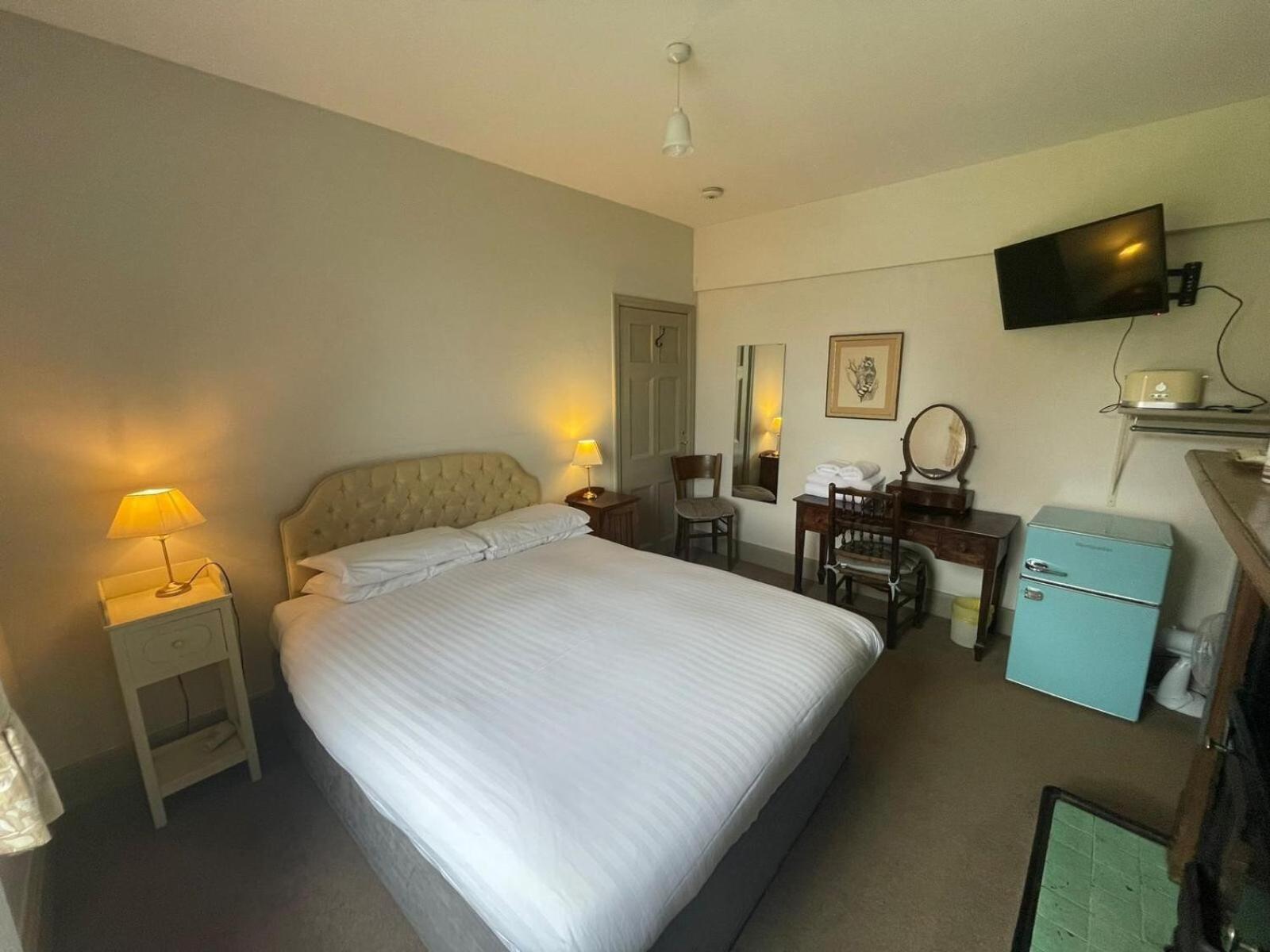 Holiday home Thornton Manor - And