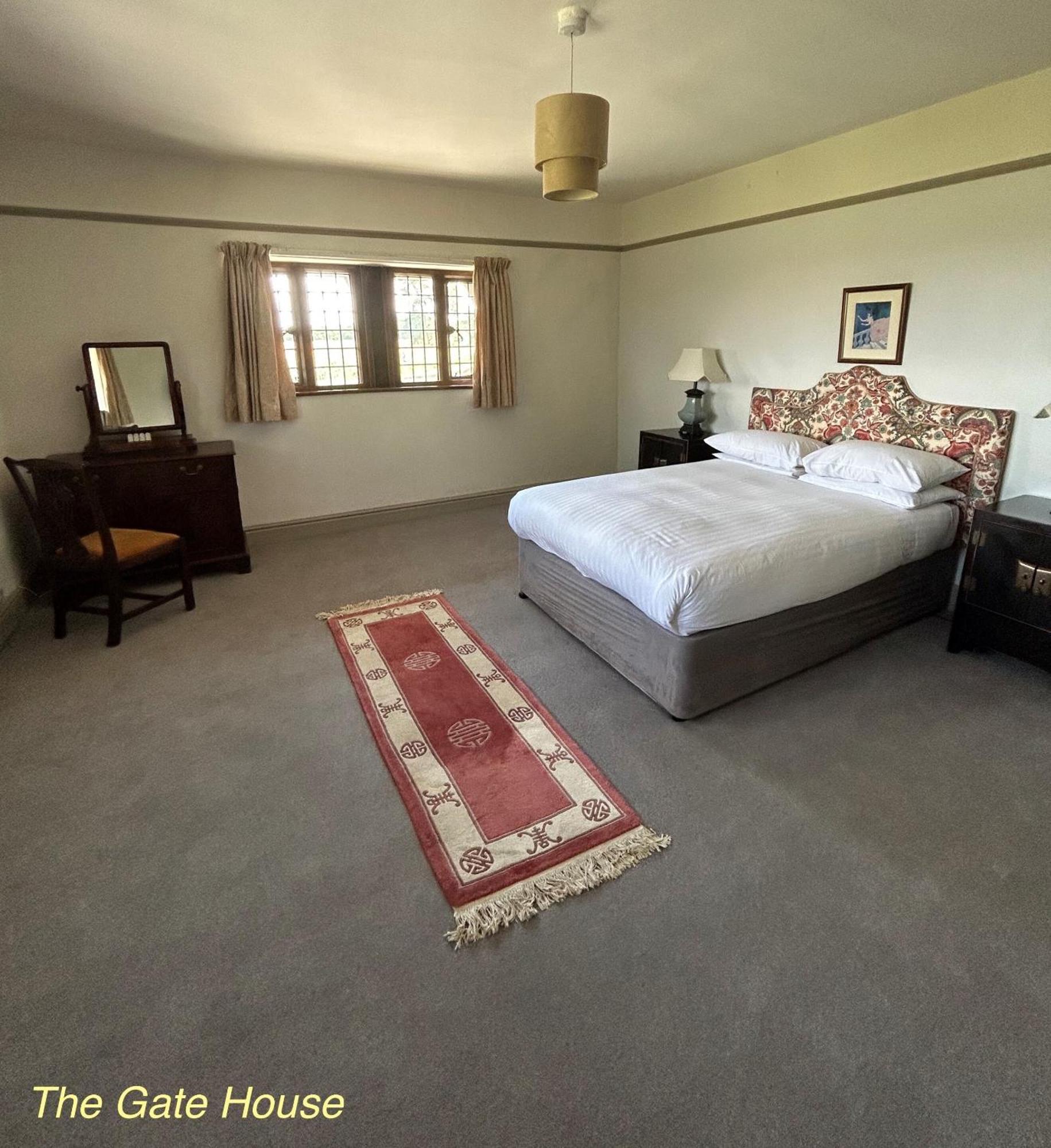 Holiday home Thornton Manor - And