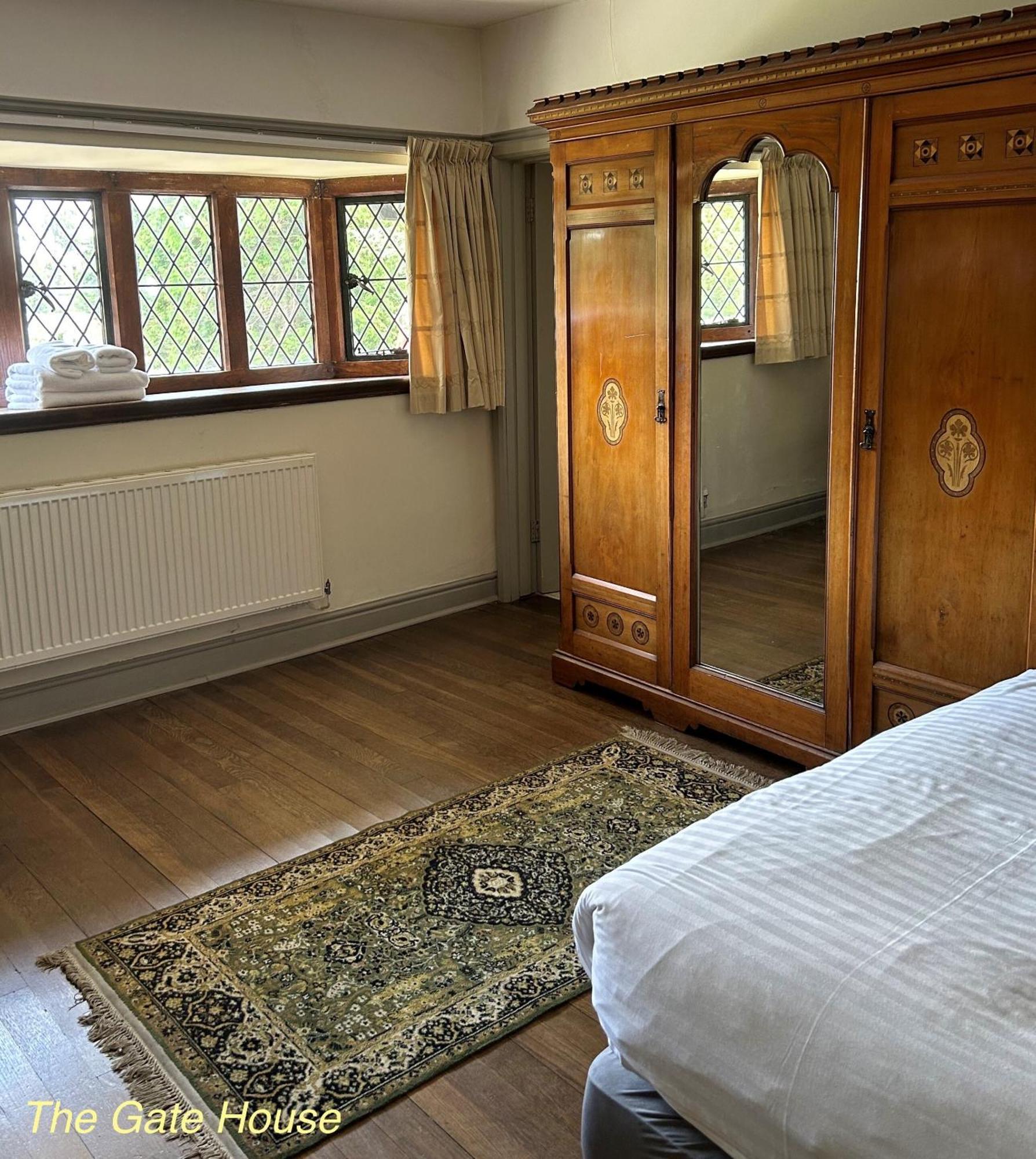 Holiday home Thornton Manor - And Heswall