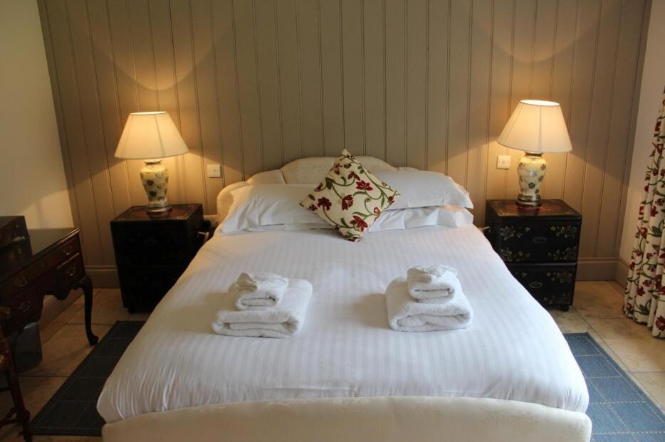 Thornton Manor - And * Heswall